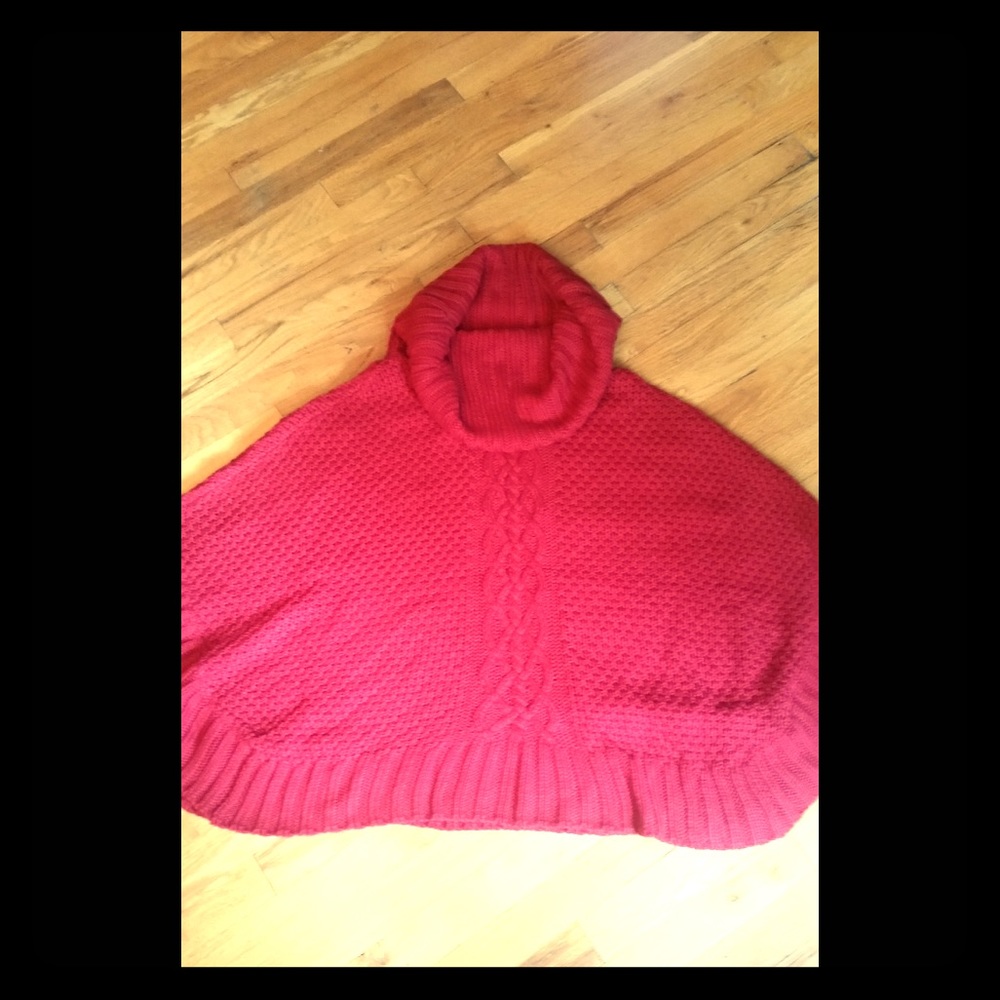 👚 NWT OS CRANBERRY DRESSBARN PONCHO 👚